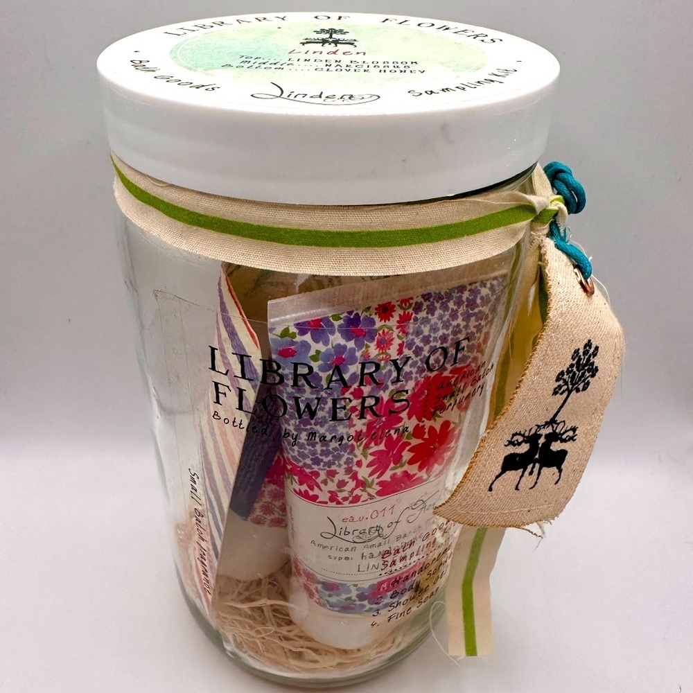 Library Of Flowers- Linden Bath Goods Sample Gift Set - Picture 2 of 5